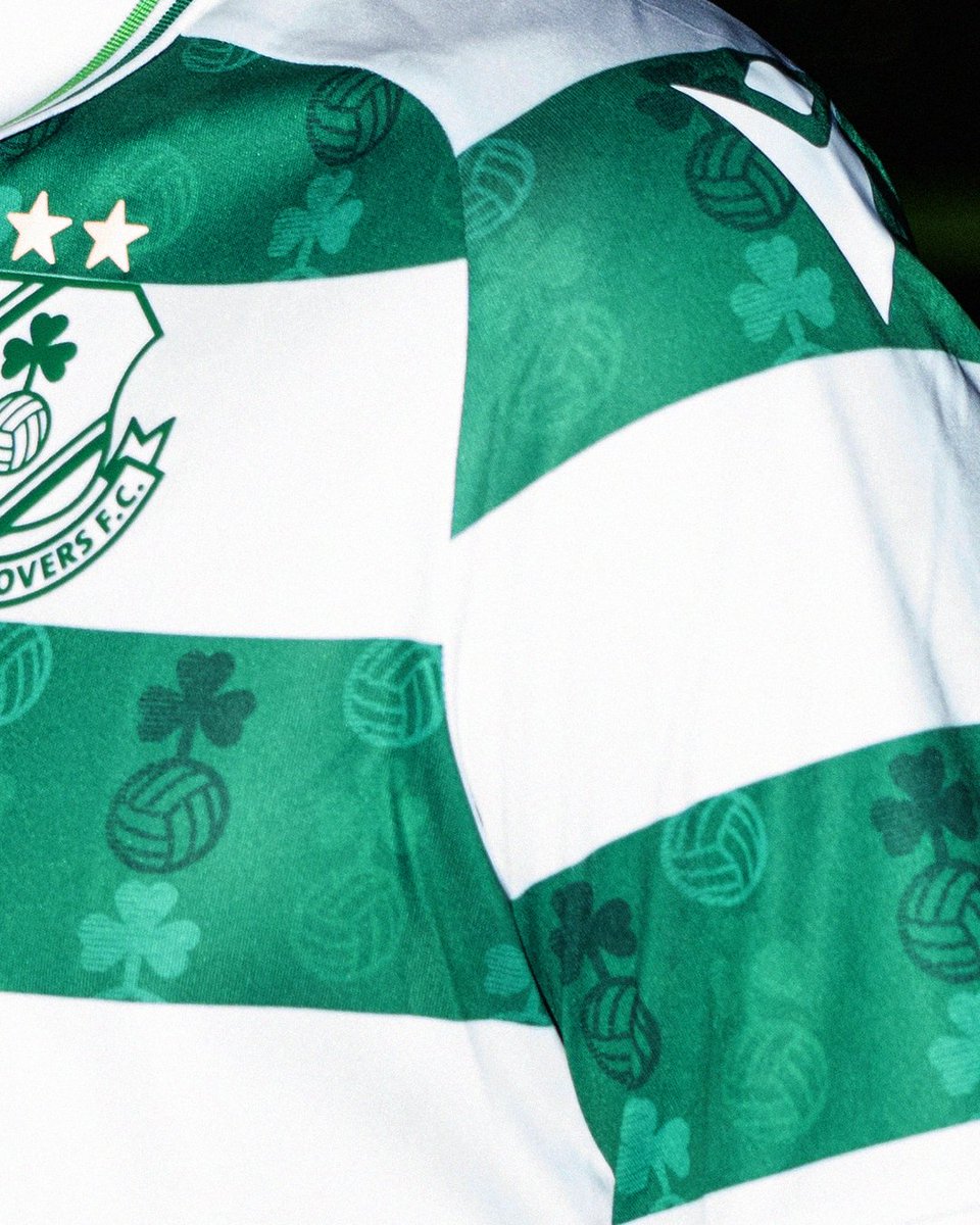 MacronSports's tweet photo. 𝐈𝐧 𝐠𝐫𝐞𝐞𝐧 𝐚𝐧𝐝 𝐰𝐡𝐢𝐭𝐞 🟢 ⚪️

Introducing the new @ShamrockRovers  2024-25 Home Kit, displaying the traditional green and white hoops ☘️

Read more: https://t.co/31S8VXkoY4

#BecomeYourOwnHero https://t.co/rx5btD1ZJ2