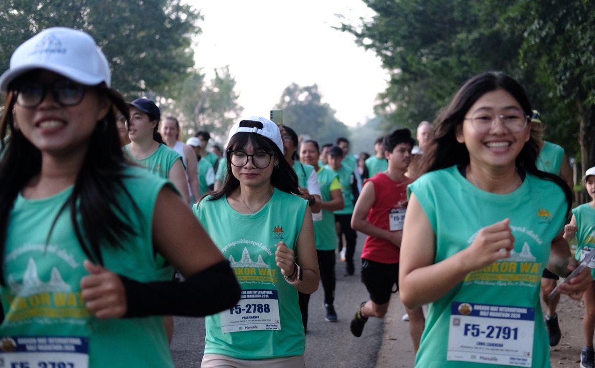 On December 1, Team Harpswell ran the Angkor Wat 5k in Siem Reap! 

A huge thank you to everyone who gave generously to Team Harpswell’s Class of 2028 fundraiser. So far, we’ve raised $51,457! If you’d like to contribute, there’s still time - donate here: harpswellfoundation-bloom.kindful.com/?campaign=1332…