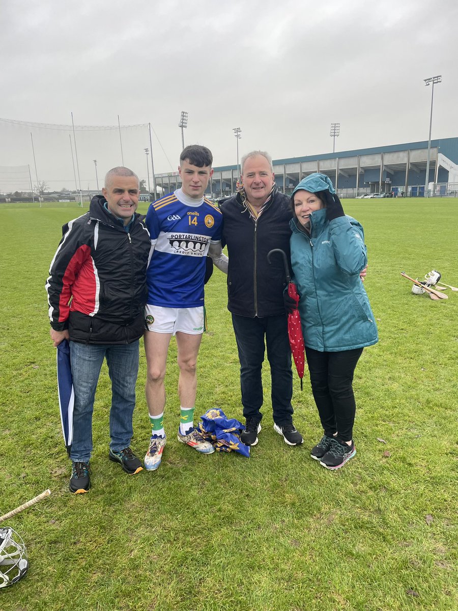 South leinster Winners ! Well done Coláiste Íosagáin 💙💛