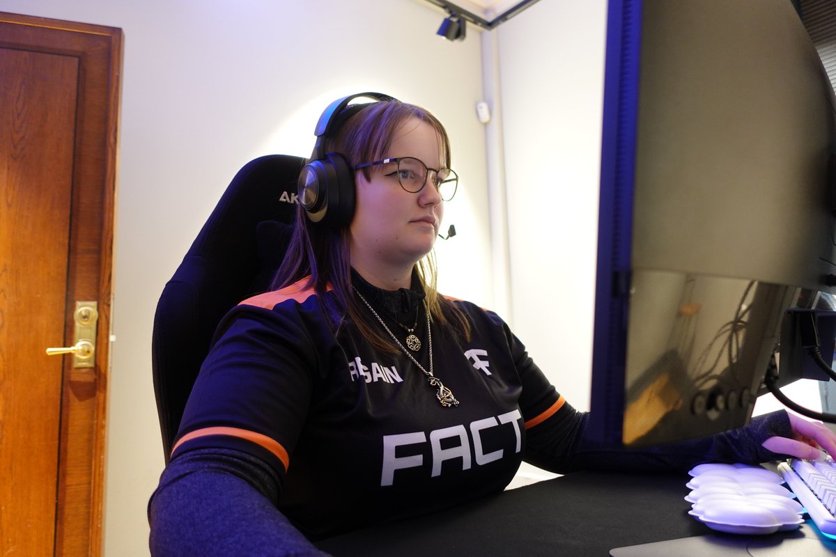 Due to tournament rules requiring all players to be Norwegian, we’re bringing back Morrigan for the <a href="/GamerGaels/">GamerGæls</a> Charity Tournament this weekend.

Our first match kicks off at 6 PM CET tonight—watch live at twitch.tv/gamergaels