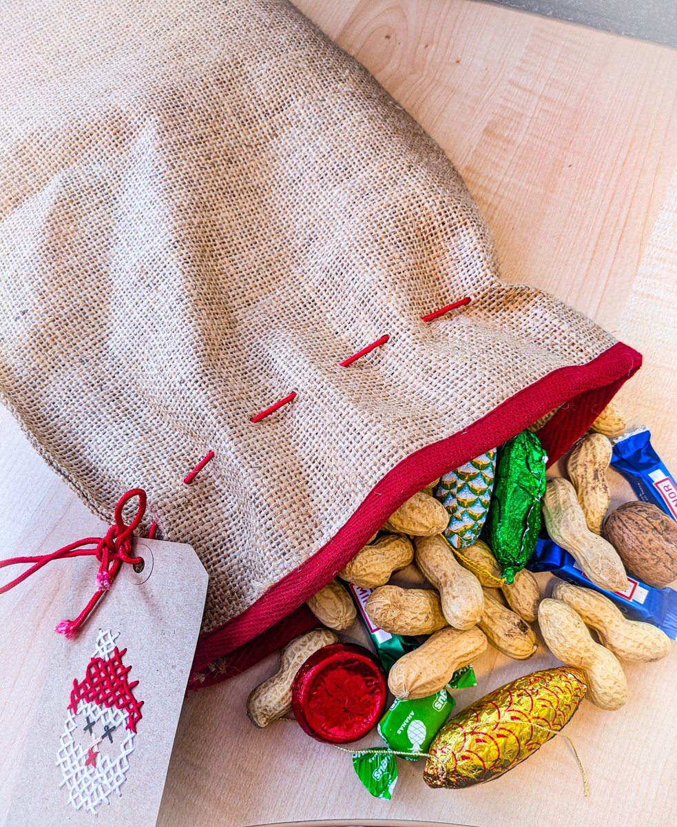 AxSunSolar's tweet image. 🎅✨ Happy Nikolaus wünscht AxSun! 🎅✨

#Nikolaus #AxSunLiebe #Dankbarkeit #TeamSpirit #Nachhaltigkeit #Inklusion