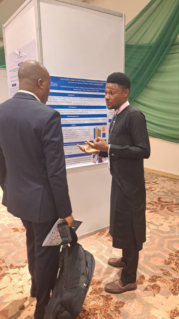 IntegratEProj's tweet photo. Happening now at #NFPC2024:
Abstract presentations featuring vibrant poster and oral sessions from Sani Ochepo and Delafrida Ukaga of @IntegratEProj showcasing achievements and innovations recorded in family planning across our implementing states.
#FP #NFPC2024 #IntegratE https://t.co/oLS0NyckG8