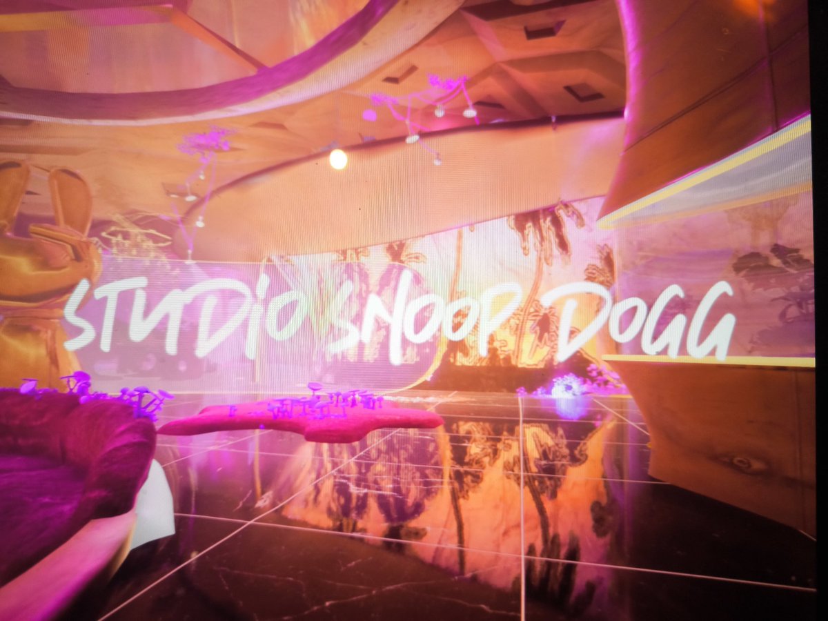 activatechris's tweet image. I have a feeling that @flufworld burrows are going to take virtual property ownership to a whole new level 🚀