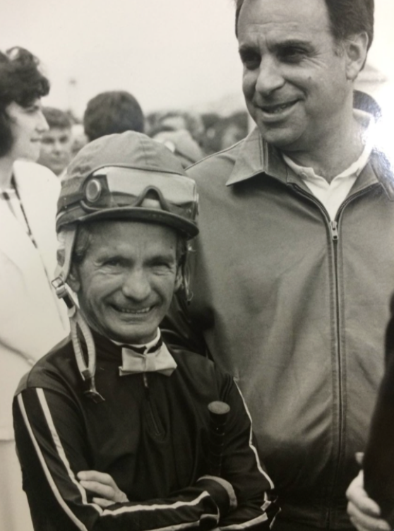 USASteeplechase's tweet photo. Which horses come to mind when you see these two legends of the sport? 🧐

#BillShoemaker and trainer #BobbyFrankel 🇺🇸

If you enjoy this content share the love with a retweet and a follow 🙌

#Legends https://t.co/Fxnaq17Cf8