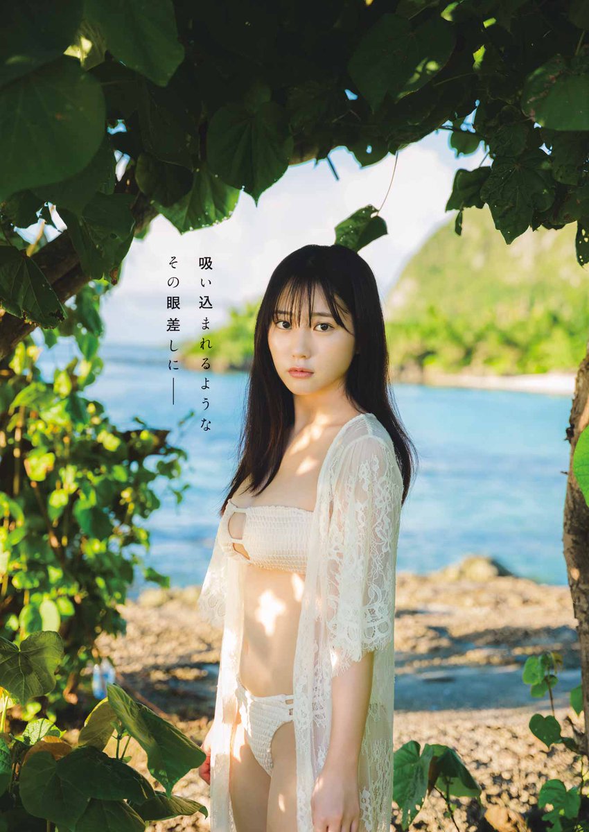 yg_gangan's tweet photo. ✨グラビア情報✨(1/3)

YG No.24の表紙＆巻頭は
前号に続き「#田中美久」‼

みくりん初のグアム旅は後半戦へ。
過ぎる時間は本当に名残惜しくて、
君への気持ちは募るばかり――。
一瞬たりとも見逃せない、至福の8Pをご覧あれ。

#ヤングガンガン https://t.co/2VKhTUyU14