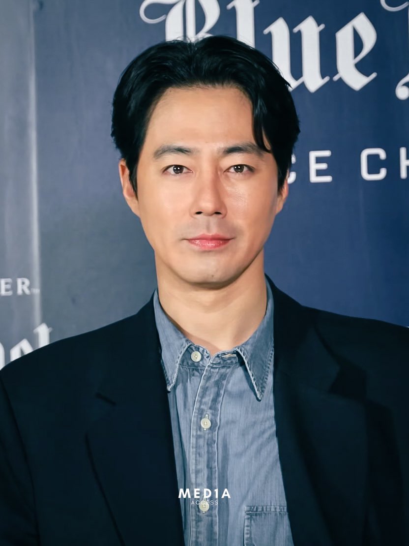 onemedia_global's tweet photo. [Johnny Walker] NCT’s Johnny and Jo In-sung brought undeniable charisma to the Johnny Walker Blue Label Ice Chalet photocall event. ❄️✨ A perfect blend of elegance and style, the stars lit up the event with their iconic presence.

#JohnnyWalkerBlueLabel #IceChalet #NCT #Johnny #JoInSung