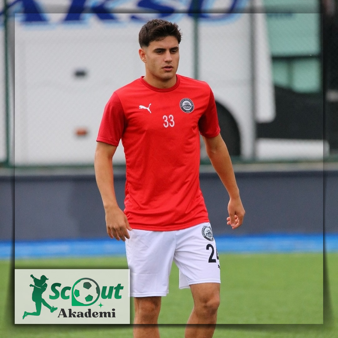 ScoutAkademi's tweet photo. 🎯 Yunus Emre Dursun 🇹🇷 #ScoutRaporu
📝 Manisa FK (30.06.2028) - Kuşadasıspor'da kiralık 
🔘 Ön Libero - Merkez Orta Saha
🚹 2006 - 1,78 boy
👟 Sağ ayak
👥 Stil Benzeri: Ozan Tufan
🗓️ Profesyonel liglerde 27 maç, 3 gol
⚽️ Akademi liglerinde 50 maç, 2 gol
💬 Analiz: @yeraltifutbol https://t.co/W2Lv6FtQ5b