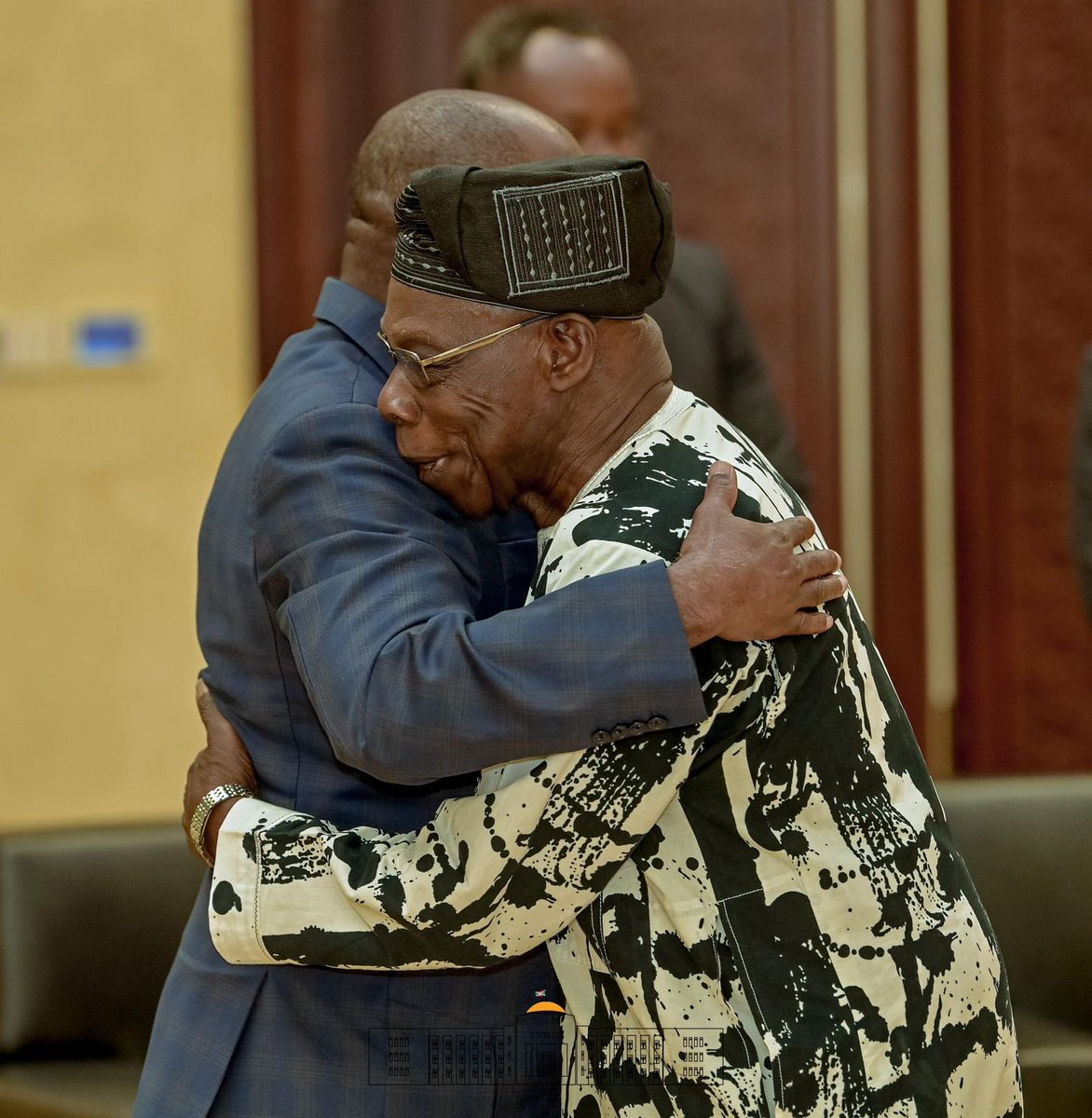 cobbo3's tweet photo. A senior African diplomat sent me these photos of former Nigerian president Olusegun Obasanjo meeting Burundi President Évariste Ndayishimiye with the message “Raila will win”. Obasanjo has been traversing the continent, campaigning for former Kenya PM Raila Odinga’s bid to be African Union Commission Chair. 
A source in the Ethiopian capital Addis Ababa, separately told me cryptically that “don’t be surprised if there is no vote in February Mahamoud Ali Youssouf drops out of the race early in 2025”. The idea being that Raila might ultimately end up being unopposed. It would be remarkable if that came to be. Djibouti Foreign minister Youssouf is seen as the main challenger to Raila. “Anyone can be talked to. So Youssouf can be talked to”, he said. What the hell is going on?