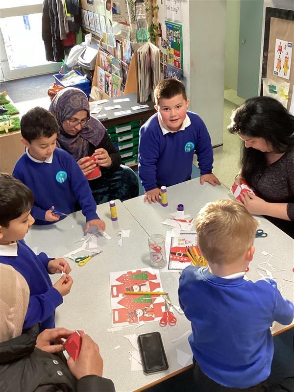 Matt Birkett (@mrbirkettbpa) on Twitter photo We’ve had a great time with parental events in school this week. EYFS welcomed parents into school for the Christmas crafts event! Great to see so many parents. <a href="/BoothroydAcad/">Boothroyd PA</a> <a href="/mrstrafford/">@MrStraffordBPA</a> #teamwork #share We’ve had a great time with parental events in school this week. EYFS welcomed parents into school for the Christmas crafts event! Great to see so many parents. <a href="/BoothroydAcad/">Boothroyd PA</a> <a href="/mrstrafford/">@MrStraffordBPA</a> #teamwork #share