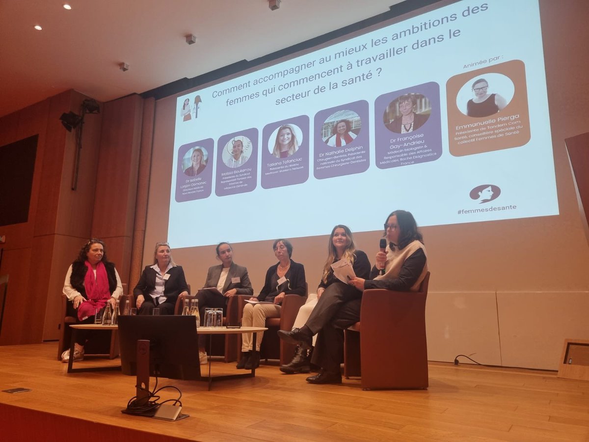 Femmes de santé (@femmes2sante) on Twitter photo 🎤#femmesdesante
Début de la table-ronde "Comment accompagner au mieux les ambitions des femmes qui commencent à travailler dans le secteur de la santé ?" animée par <a href="/EPierga/">Emmanuelle Pierga</a>, Présidente <a href="/TandemCom_Sante/">Tandem Com Santé</a>, conseillère spéciale du collectif Femmes de Santé. 🎤#femmesdesante
Début de la table-ronde "Comment accompagner au mieux les ambitions des femmes qui commencent à travailler dans le secteur de la santé ?" animée par <a href="/EPierga/">Emmanuelle Pierga</a>, Présidente <a href="/TandemCom_Sante/">Tandem Com Santé</a>, conseillère spéciale du collectif Femmes de Santé.