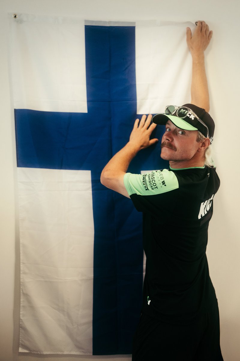 Happy Independence Day Finland 🇫🇮

Thank you very much for the invitation to the Independence Day Reception <a href="/alexstubb/">Alexander Stubb</a>, but I’m still busy this weekend 🏁 next time!

#itsenäisyyspäivä #suomi #finland
📷 <a href="/ThomasMaheux/">Thomas Maheux 🐼</a>