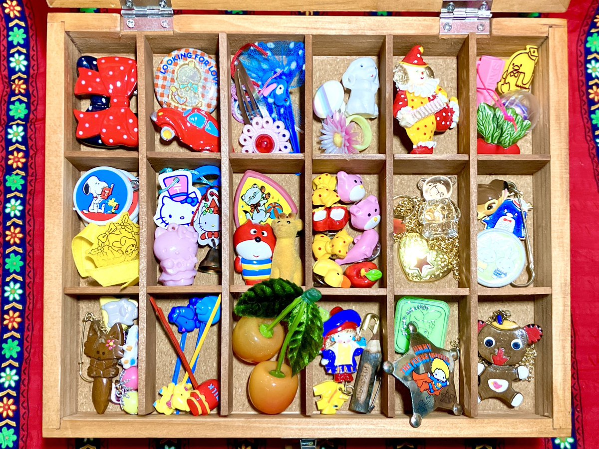 applique_retro's tweet photo. 🍏🍎 R7 レトロサミットin 名古屋 🍎🍏
いよいよ明日は #レトロサミット です。以前お持ちしてご好評いただいたレトロなアクセサリーもお持ちいたします。是非遊びにおいでくださいませ🌟#レトロアクセサリー 

日にち【12月7日(土) 10時半~15時】
場所【名古屋国際会議場/2号館1F】 https://t.co/MSeMgJ7SxP