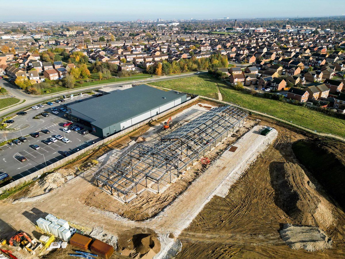 hobsonporter's tweet photo. These aerial pictures show the great progress we’re making on two new primary schools that we’re building near #Grimsby, at Scartho and Waltham, for @NELCouncil. Both are set to open in September 2025 and will be run by @lincsgateway. https://t.co/c2CuiUCJaN