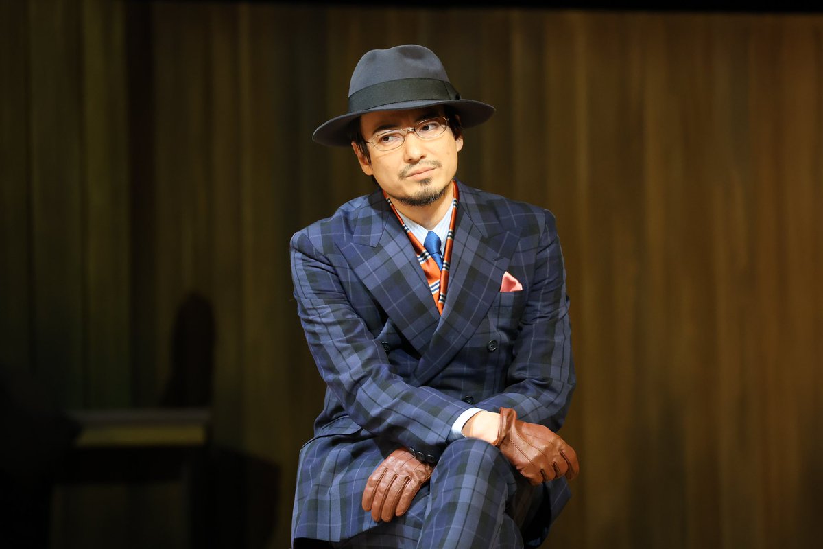 venice_stage's tweet photo. 本日、ついに初日の幕が開きました✨

ご来場いただいた皆様、誠にありがとうございました☺️

皆さまに楽しんでいただけるよう
カンパニー一同、千秋楽まで駆け抜けて参ります！
引き続き応援のほどよろしくお願いいたします⚖️❤️

#ヴェニスの商人 https://t.co/Bof60Jl0ER