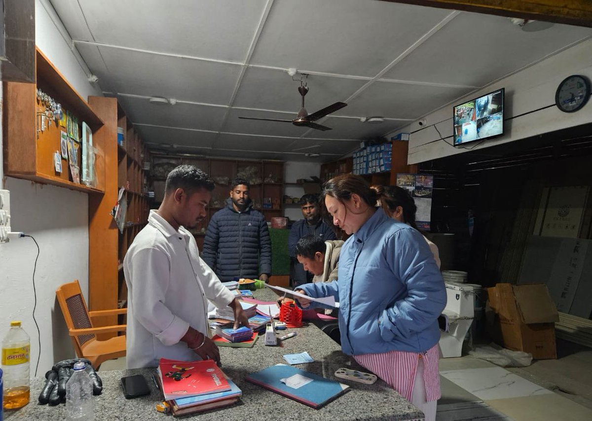 DCKP2024's tweet photo. Surprise Market Checking and ILPs by Keyi Panyor District Administration 

The District Administration of Keyi Panyor conducted a surprise inspection of Yachuli, Joram, Sekh-Jara, and Talo market areas today. 

DIPRO https://t.co/lNUrXxxZy6