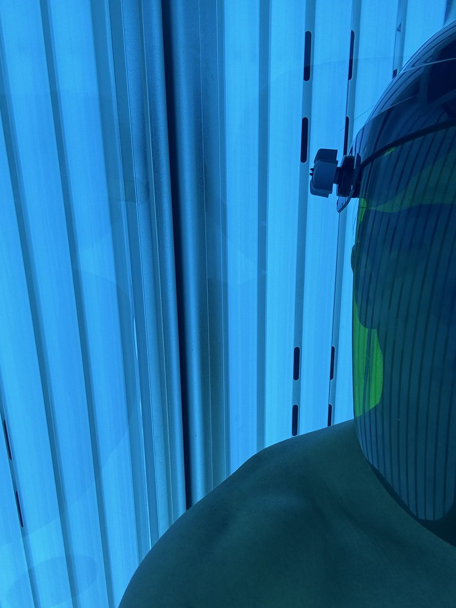 한겨울에도 태닝.. 금요일밤태닝