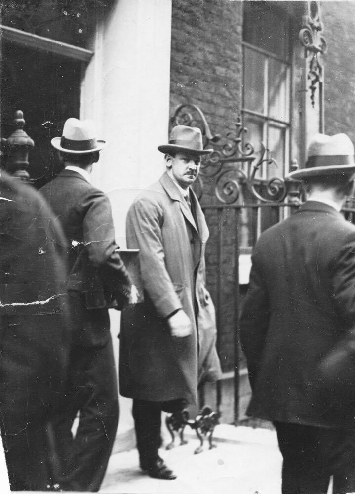 The Irish at War tweet media