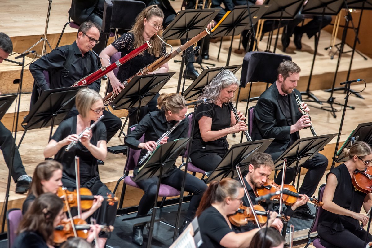BBCPhilharmonic's tweet image. Just a few days left to listen to our concert from 2 November at @BridgewaterHall with our Chief Conductor @johnstorgards. 🎶
Listen now on @BBCSounds.
bbc.co.uk/sounds/play/m0…
📸 Chris Payne
