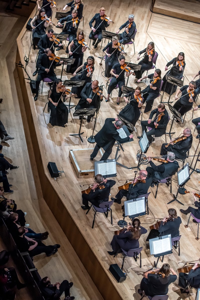 BBCPhilharmonic's tweet image. Just a few days left to listen to our concert from 2 November at @BridgewaterHall with our Chief Conductor @johnstorgards. 🎶
Listen now on @BBCSounds.
bbc.co.uk/sounds/play/m0…
📸 Chris Payne