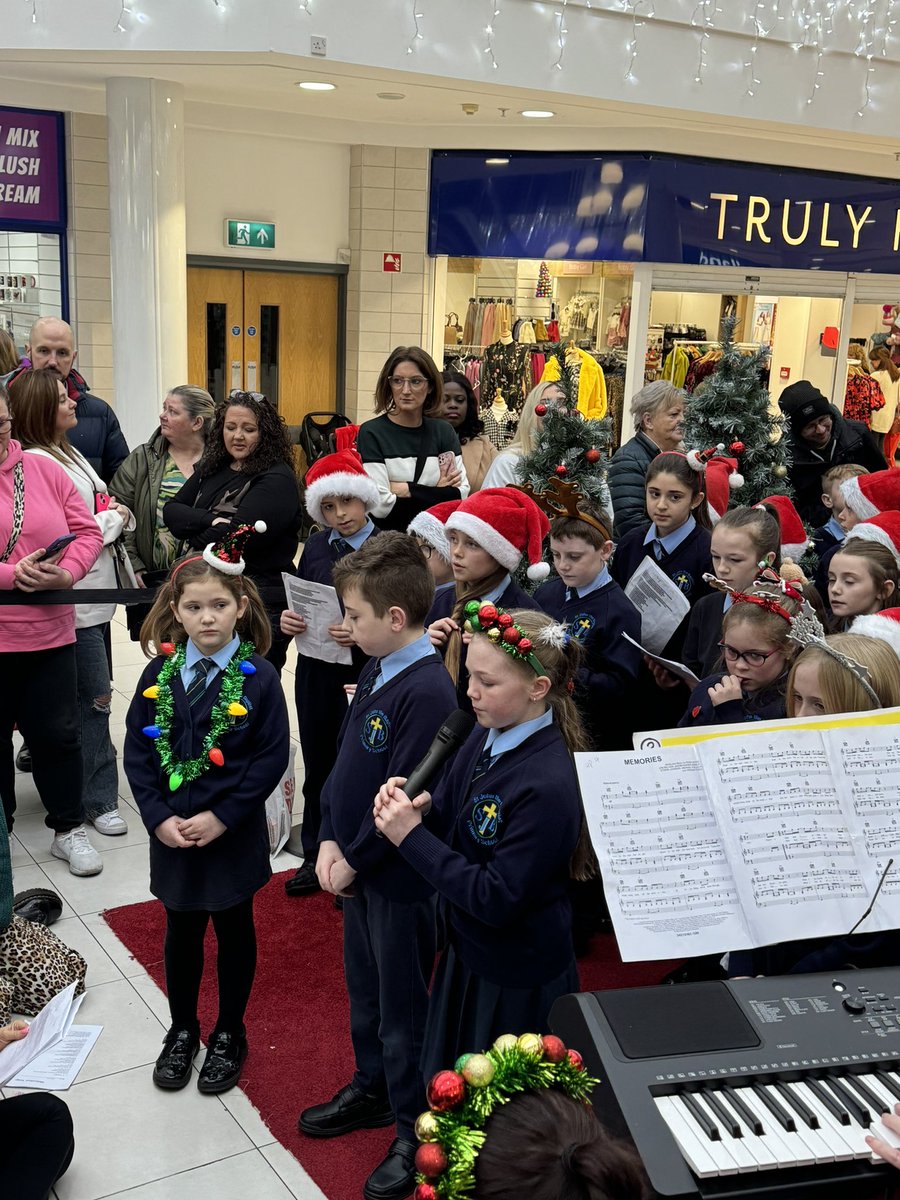 SJBPS11's tweet image. More scenes from our Musicathon Day in @KCbelfast today.