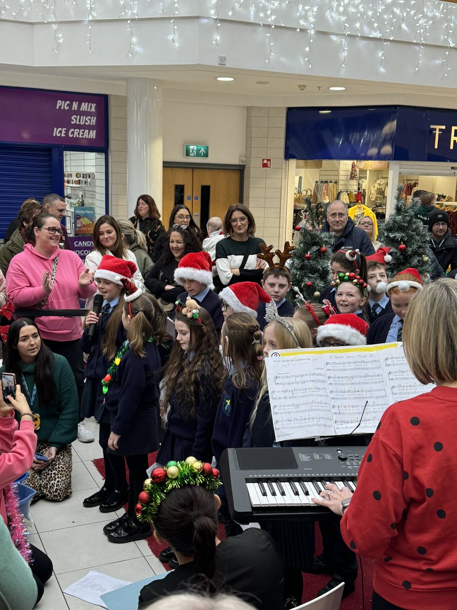 SJBPS11's tweet image. More scenes from our Musicathon Day in @KCbelfast today.