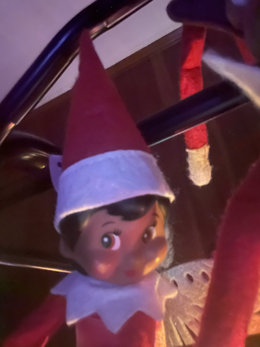 JaceMccully's tweet photo. My elves on the shelf were watching me sleep like brooooo 😭😭 https://t.co/hsvB7Ziwt2