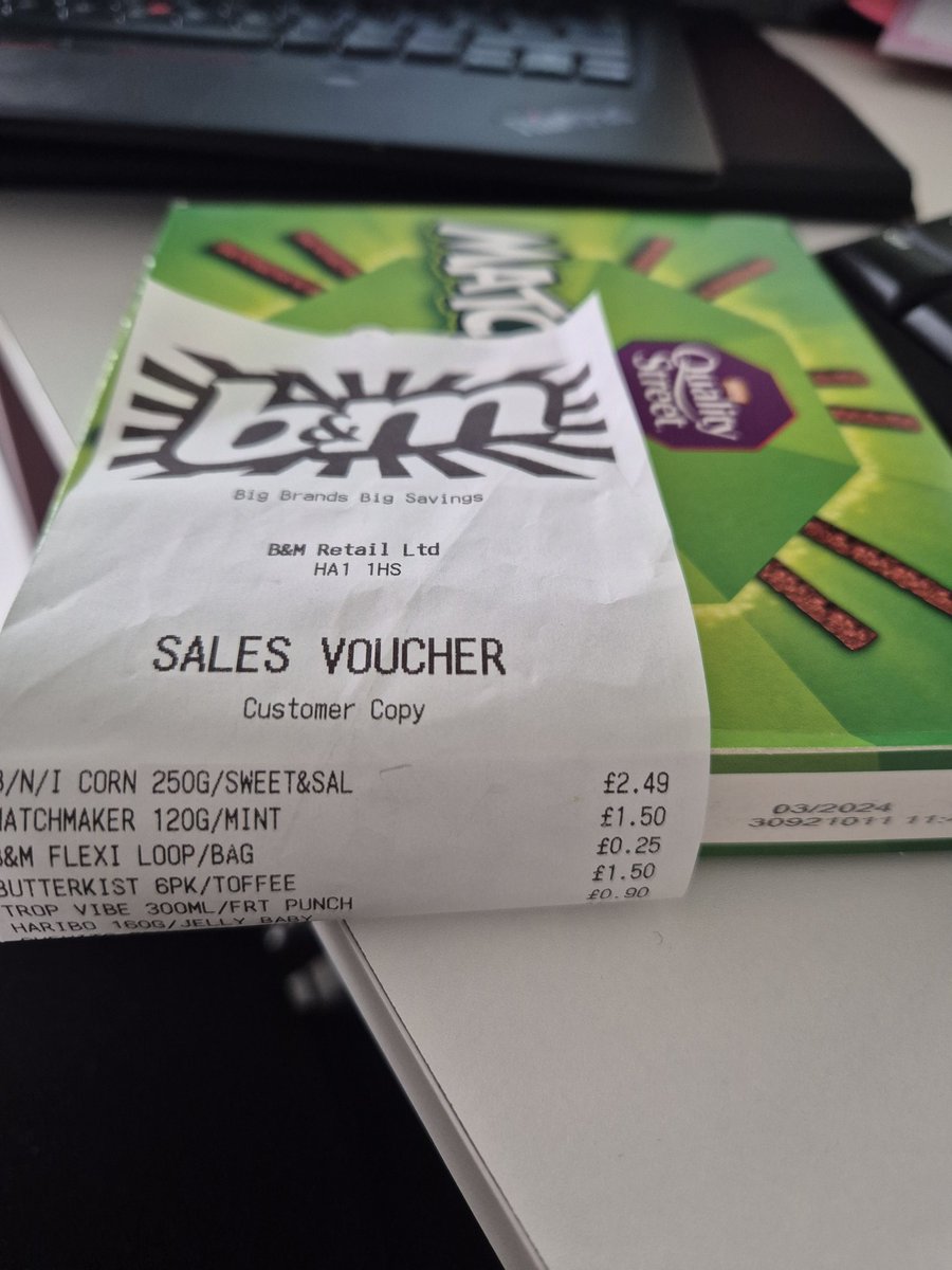 vickyvixxen's tweet photo. @bmstores I bought this last night 5.12.2024 in the Harrow Store. It's a good job I looked before opening it. I would like a response please https://t.co/J8kfk7UhQ7