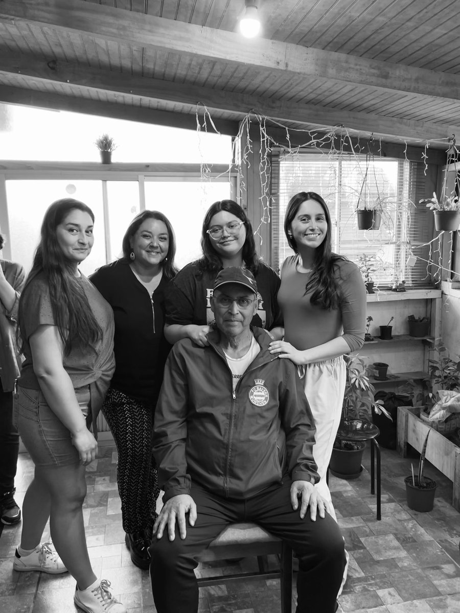 barbrivasg's tweet photo. Que linda fue esta vida contigo, gracias por la familia que nos diste y que creció más gracias al amor que nos enseñaste, te amo para toda la vida, ahora eres mi cielo ❤️ https://t.co/yOKUuVJ75N