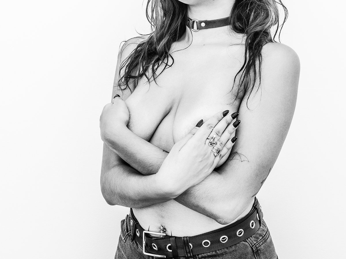 GrabThemTight's tweet photo. La wonderfull @az_nightmare1428 sur insta (drop a DM si tu veux poser) #GrabThemTight #GrabThemTightproject #anonymousmodel #ExpressionCorporelle #MainsetEmotions #ArtCorporel #BeautéSansVisage #ExplorationÉmotionnelle #DiversitéCorporelle #ProjetArtistique #GestesÉvocateurs https://t.co/UoEx1dr52Y
