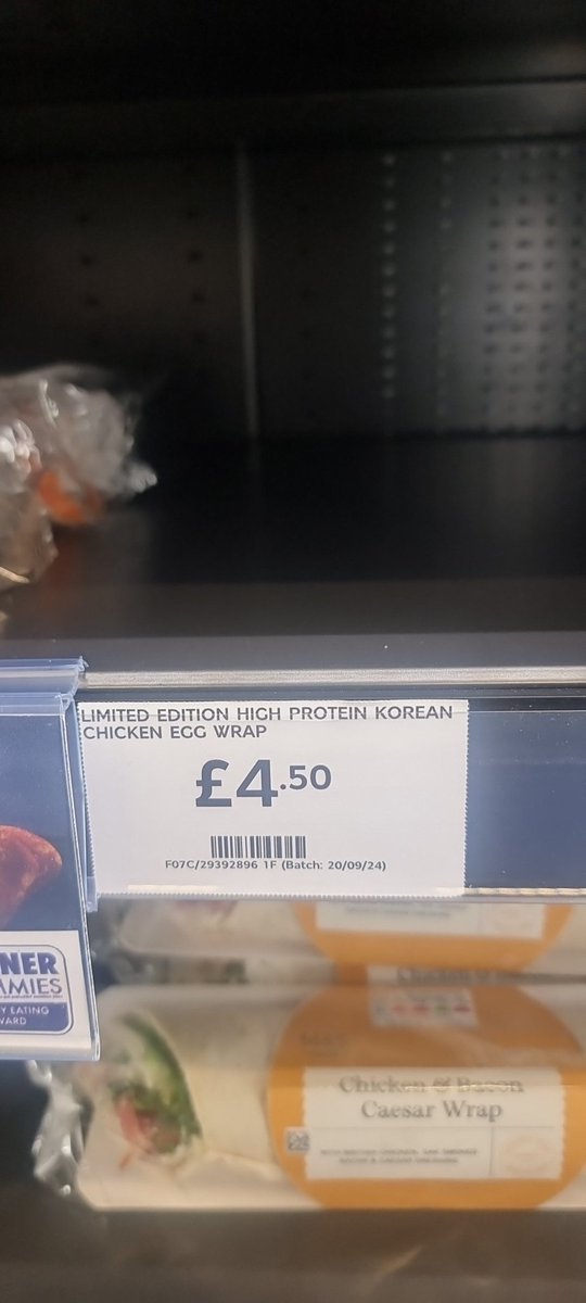 juicybite's tweet image. What's going on @marksandspencer why is it out of stock everywhere??! High Protein Korean Chicken wrap??