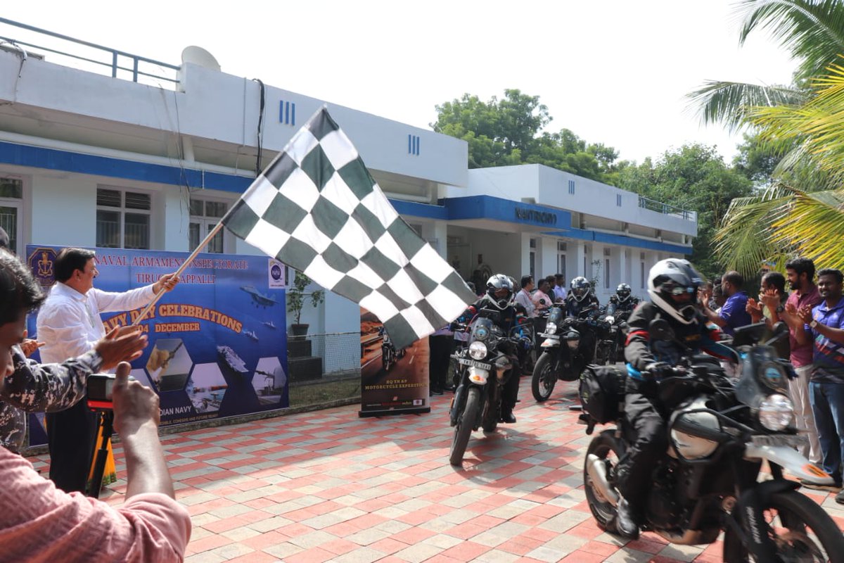 PRO_HEPF's tweet photo. On occasion of Navy Day Celebrations-2024, Headquarters Tamil Nadu and Puducherry Naval Area (HQTNP) Bike rally was flagged off from HEPF Trichy by Shri Gyaneshwar Tyagi, CGM, HEPF for further course of rally. https://t.co/fISCGGvONU