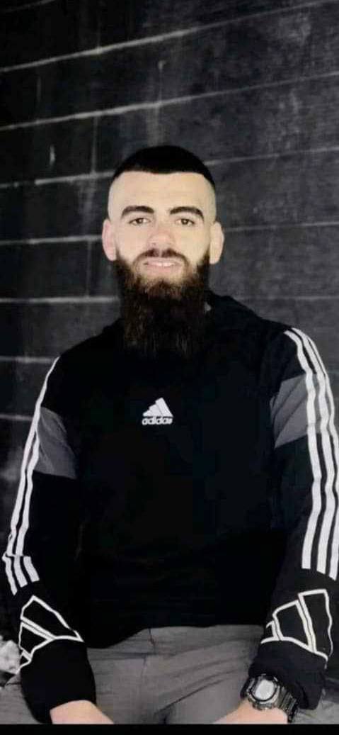 qadeyah_'s tweet photo. "أسد جبار راجع على عريني".. ما خُط قبل الإفراج عنه

استشهد صباح اليوم الشاب الأسير المحرر مصطفى مشة "أبو أحمد" (22 عامًا)، إثر إصابته بر��اص قوات الاحتلال خلال اقتحامها مخيم بلاطة شرق مدينة نابلس. وكان الشهيد قد أفرج عنه قبل نحو شهرين، بعد أن أمضى عامين في سجون الاحتلال. https://t.co/cyfdXF7PV7