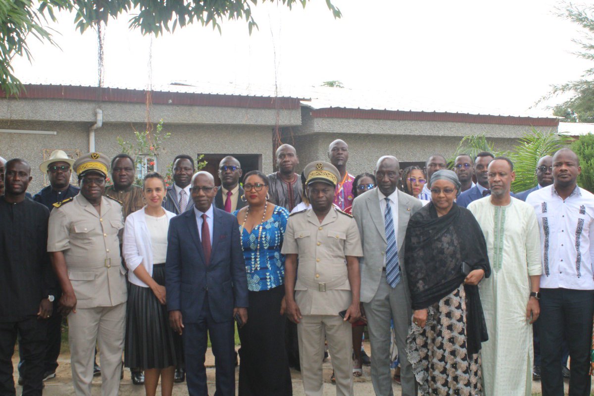 daaraciv's tweet photo. S.E.M. @EmmanuelFiegolo, Directeur de la DAARA, a participé, les 04 et 05 Decembre 2024, à Grand-Lahou, à un Atelier de renforcement des capacites, sur l’apatridie à l’intention des consuls et consuls honoraires accredités en Côte d’Ivoire. Au cours de cet atelier, l'accent  a été mis sur la coopération entre les Etats et les Commissions Nationales d'Eligibilité et de Recours au statut d'apatride (CNSA) dans le cadre du traitement des dossiers des demandeurs du statut d'apatridie.