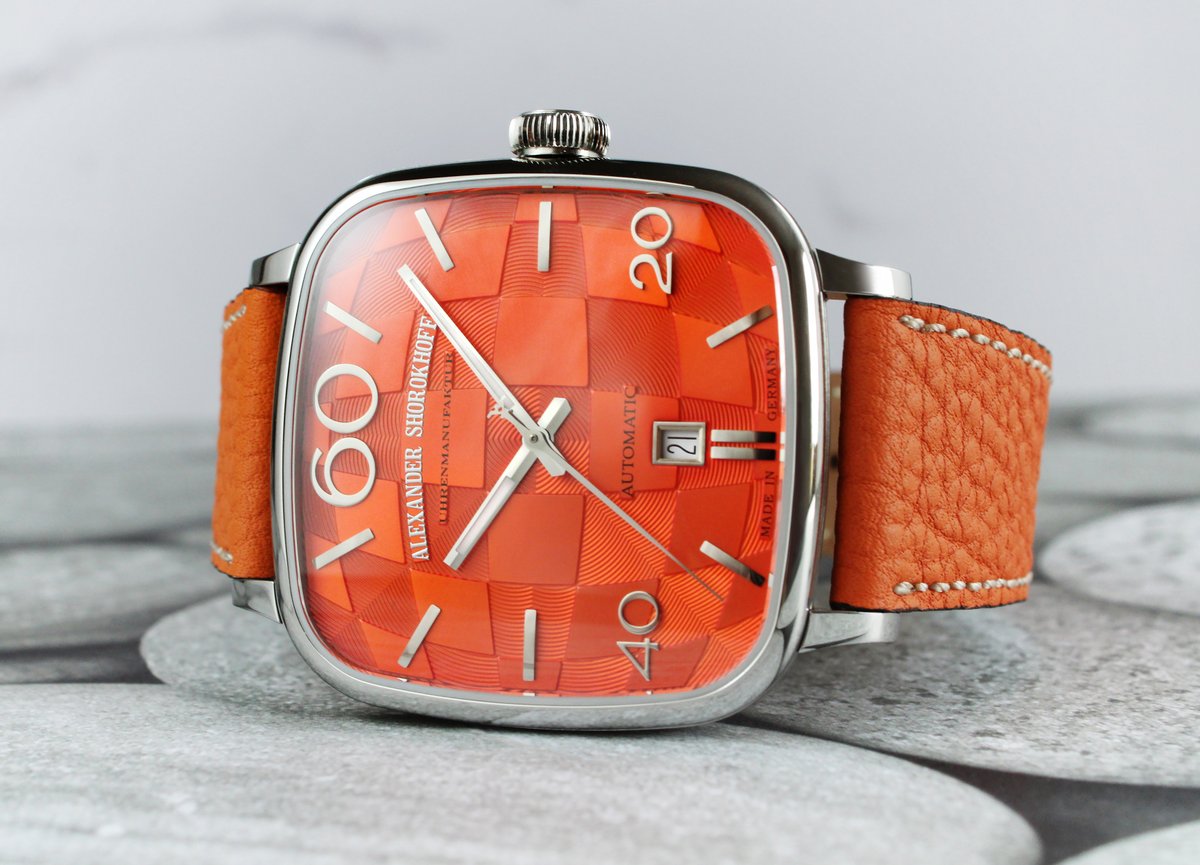 A_Shorokhoff's tweet image. AS X-MAS SPECIAL – KANDY ORANGE
 
The &quot;Kandy Orange&quot; model is a homage to the famous Russian avant-gardist Wassily Kandinsky, who gave colors a deeper meaning and association. Only 3 pieces available! alexander-shorokhoff.com/en/boutique/ka…
#alexandershorokhoff #nwa #news #orange