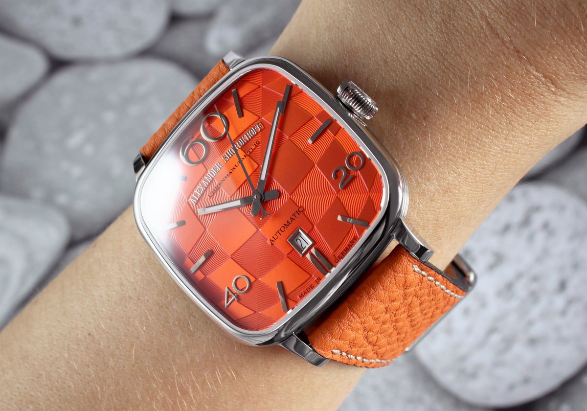 A_Shorokhoff's tweet image. AS X-MAS SPECIAL – KANDY ORANGE
 
The &quot;Kandy Orange&quot; model is a homage to the famous Russian avant-gardist Wassily Kandinsky, who gave colors a deeper meaning and association. Only 3 pieces available! alexander-shorokhoff.com/en/boutique/ka…
#alexandershorokhoff #nwa #news #orange