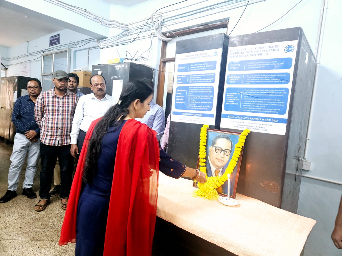 भारतीय खाद्य निगम, मंडल कार्यालय, भुवनेश्वर के अधिकारियों एवं कर्मचारियों ने बाबा साहेब के परिनिर्वाण दिवस पर श्रद्धा सुमन अर्पित किये