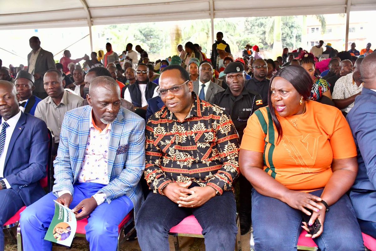 “A group of political failures is called?”

#Klaopinions