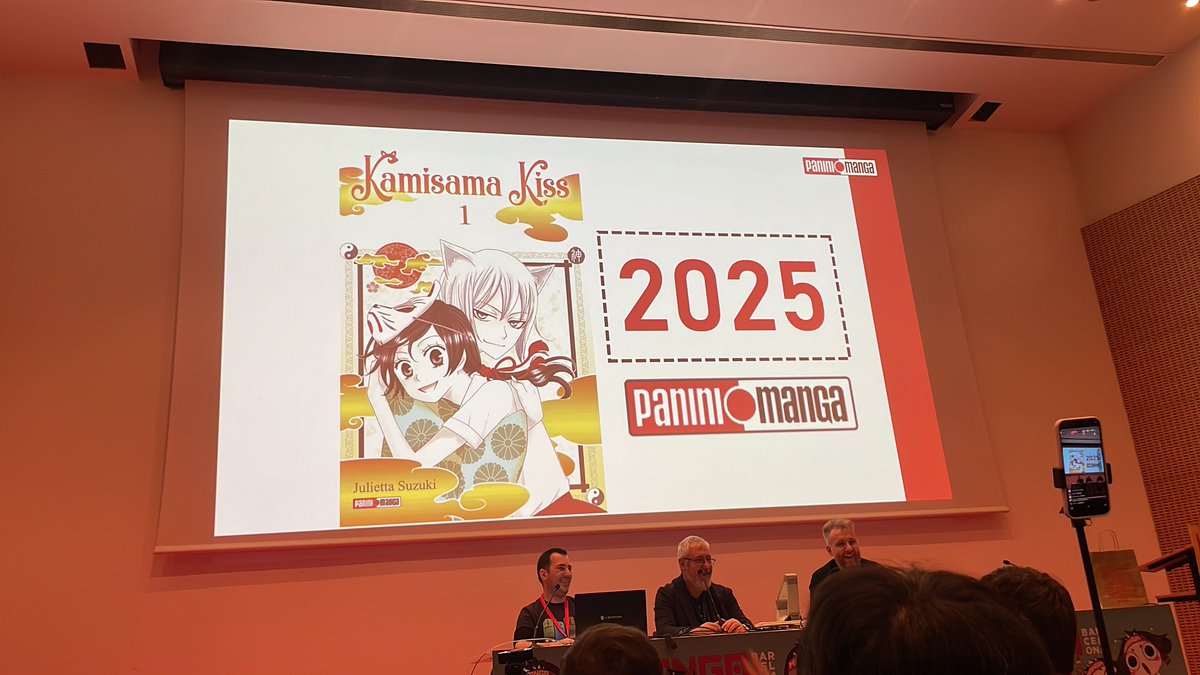 shojospain's tweet image. CHILLARANDOOOOOOO LA SALA SE CAE DE APLAUSOS KAMISAMA KISS LICENCIADA POR PANINI