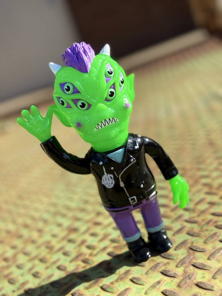 RickyTo828's tweet photo. #mutantvinylhardcore #mvh #headlock #headlockstudio #knuckle331 #knuckle2002 #sofubi #sofubitoys #sofvi #sofvitoy #fivepoints #fivepointsfest #rto77 #6eyes #headlock6eyes https://t.co/JzCYT89YQg
