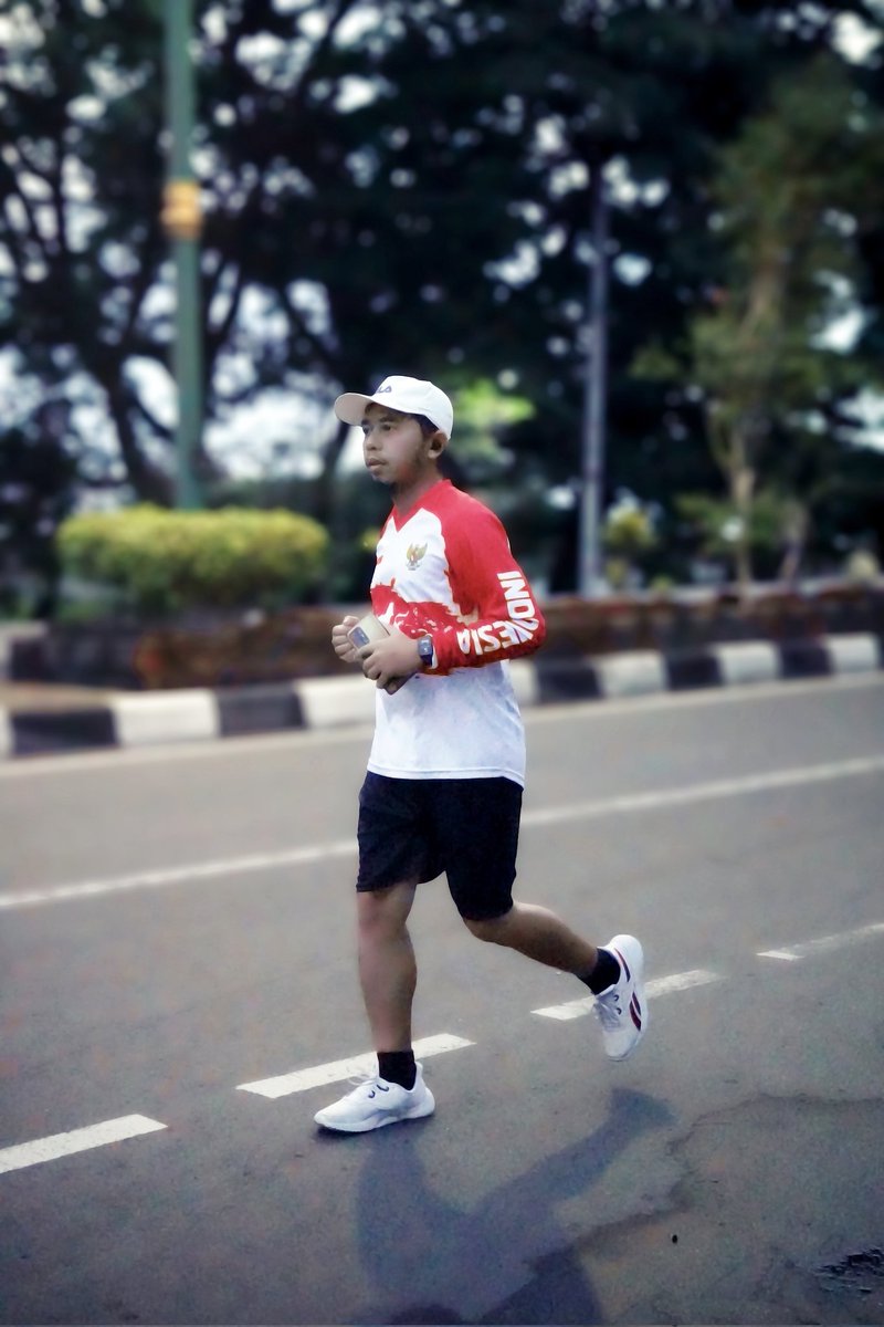 galih7even's tweet photo. Lari https://t.co/O7hwPyg97N