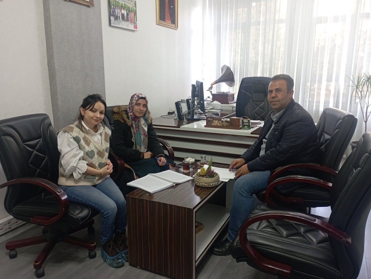 UrfaHan's tweet photo. @bigepurfa kapsamında hazırlamış olduğumuz Geçmişten Geleceğe Şanlıurfa 'mız Projesi tanıtım toplantımız @SehitHiYAnaokul @UrfaHan müdürleri Metin KIRATLIOĞLU ve Fatma SAĞIROĞLU başkanlığında gerçekleştirildi 
.@hasansildak @MetinKratlolu1 @Mvural63 @HaliliyeMem @sanliurfammem63 https://t.co/LcK10um7c1