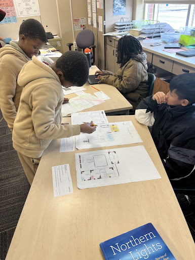 This week Ms Lewandowski and Mr. Barton's classes created their dream house and then calculated the area and perimeter of the rooms and total square footage of their house.  It was followed by a gallery walk to share their work with peers. #One91 #ERMS