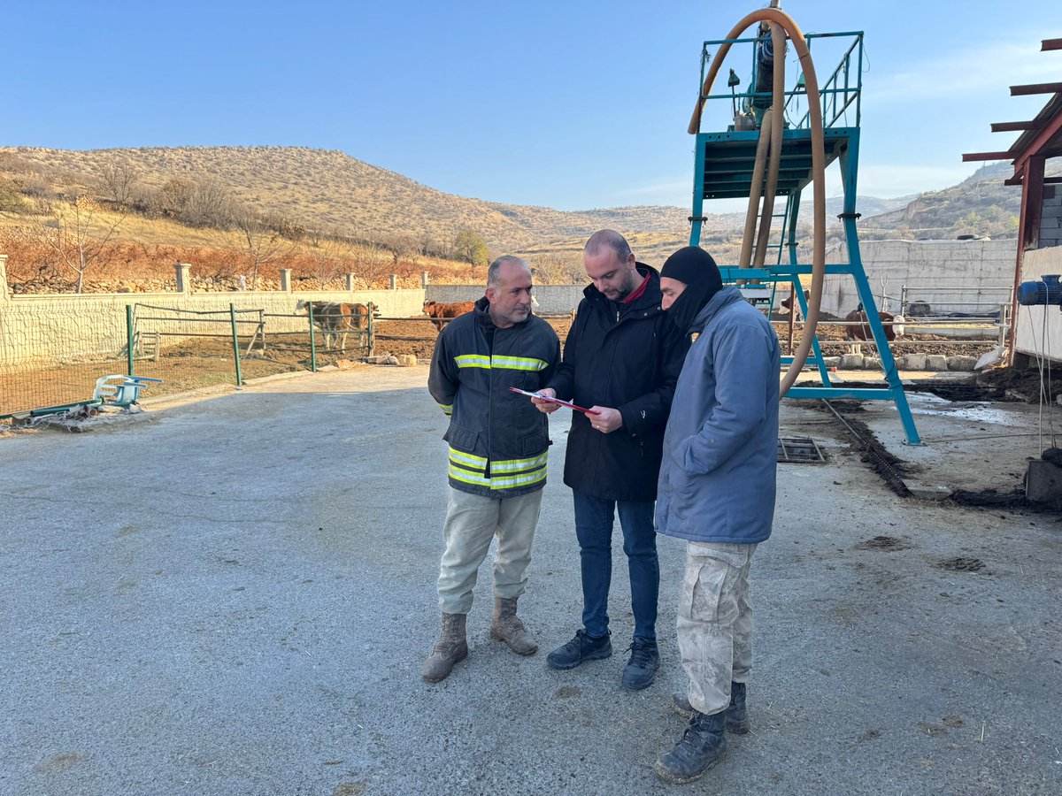 savurtarimorman's tweet photo. Savur ilçe tarım orman müdürlüğü personelleri tarafından Başağaç,Yaylayanı,Tokluca köylerinde cuma buluşmaları kapsamında çitçimize yeni destekleme modeli anlatıldı.
#TarımSahada
@TCTarim 
@ibrahimyumakli 
@Mardiniltarim 
@MenduhDinler https://t.co/37qOD4r4bW
