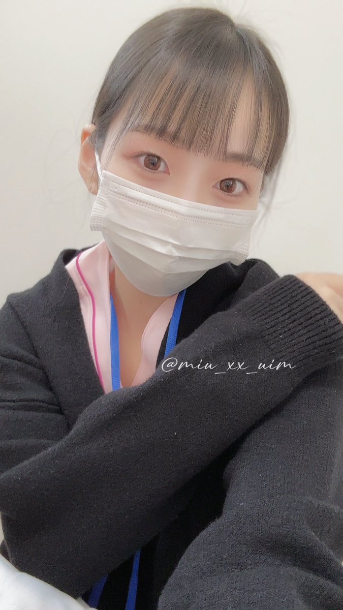今日寒かったあ😳
帰ってすぐぬくぬくしてる🫠