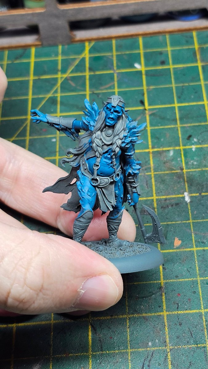 Massive thanks to <a href="/moonstonegame/">Moonstone</a> for sending us the Life and Death Struggle box! Have spent this lunchtime getting some base colours down on the set! #Moonstone