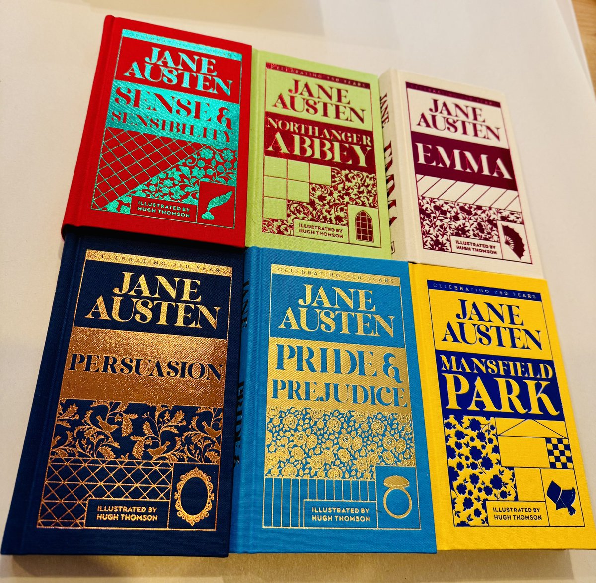 foxlanebooks's tweet image. We have these adorable #Austen anniversary editions 💕

Pocket-sized special anniversary editions bound in real cloth with foiling, sprayed edges and a ribbon marker to celebrate the 250th anniversary of Jane Austen’s birth

foxlanebooks.co.uk/austen-anniver…