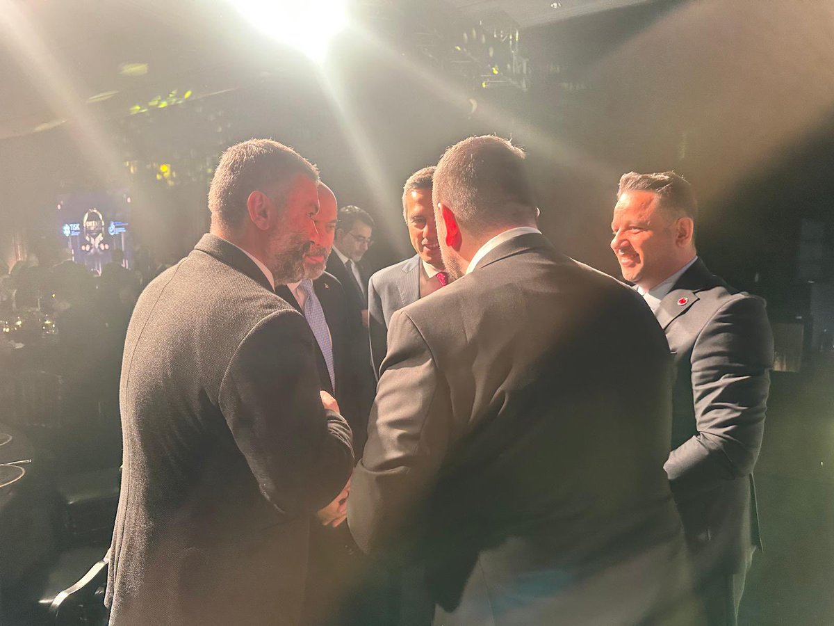 Türkiye İşveren Sendikaları Konfederasyonu’nun (Tisk) kaybedeni olmayan ödül programı Ortak Yarınlar’da, çalışma hayatımızın geleceğine değer katacak birbirinden kıymetli projeler dün akşam ödülleriyle buluştu.