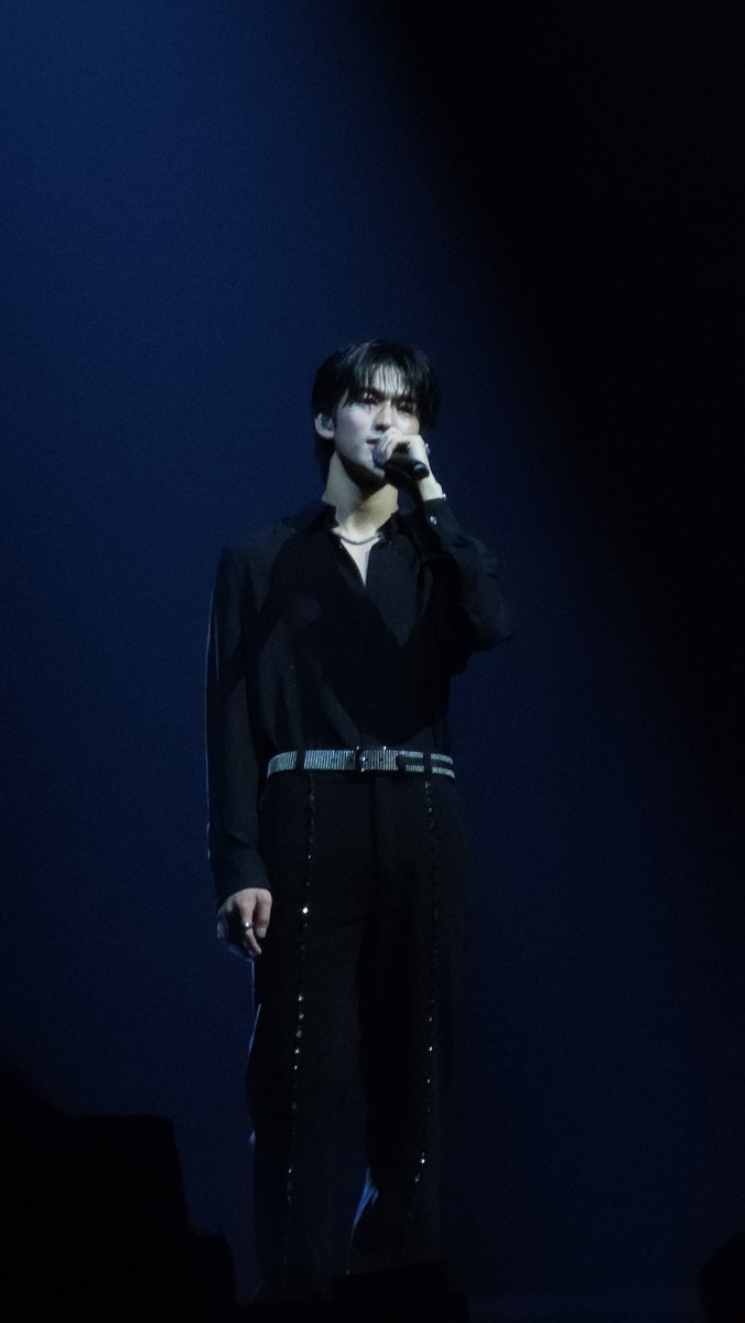 (slow) because of bus คับเฮีย 💥✨️ tweet media