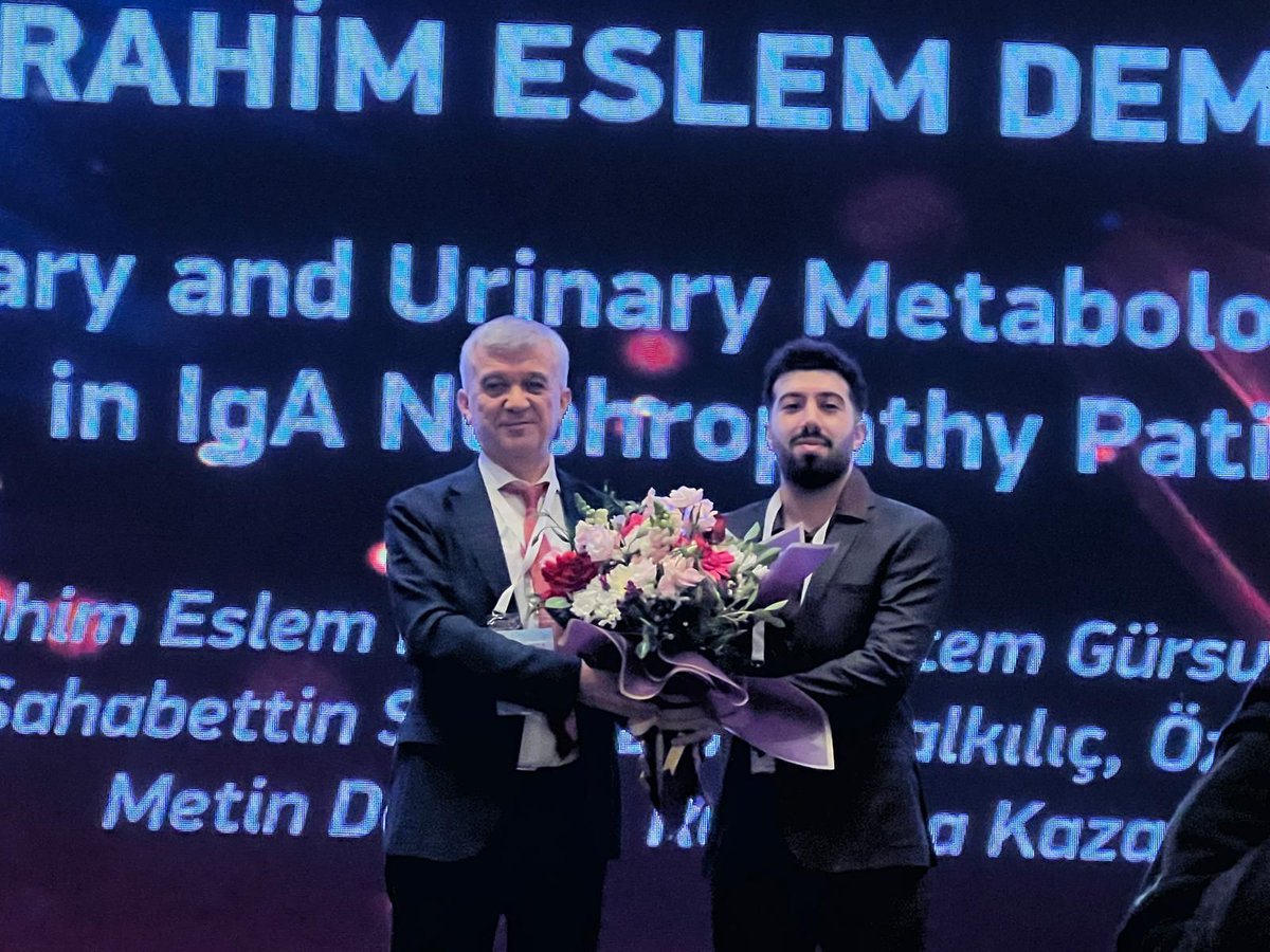 bezmialemtip's tweet photo. İbrahim Eslem Demirbağ, aynı projesi ile kongrede En İyi Sözlü Bildiri 3.lük ödülünü aldı.

Dr. İbrahim Eslem Demirbağ'a tebriklerimizi iletiyor, başarılarının devamını diliyoruz. 👏

#sağlıktai̇kiasırlıktecrübe #Nefroloji #BilimselAraştırma #TıpEğitimi #BaşarıHikayesi https://t.co/4qrMRJ9PN1