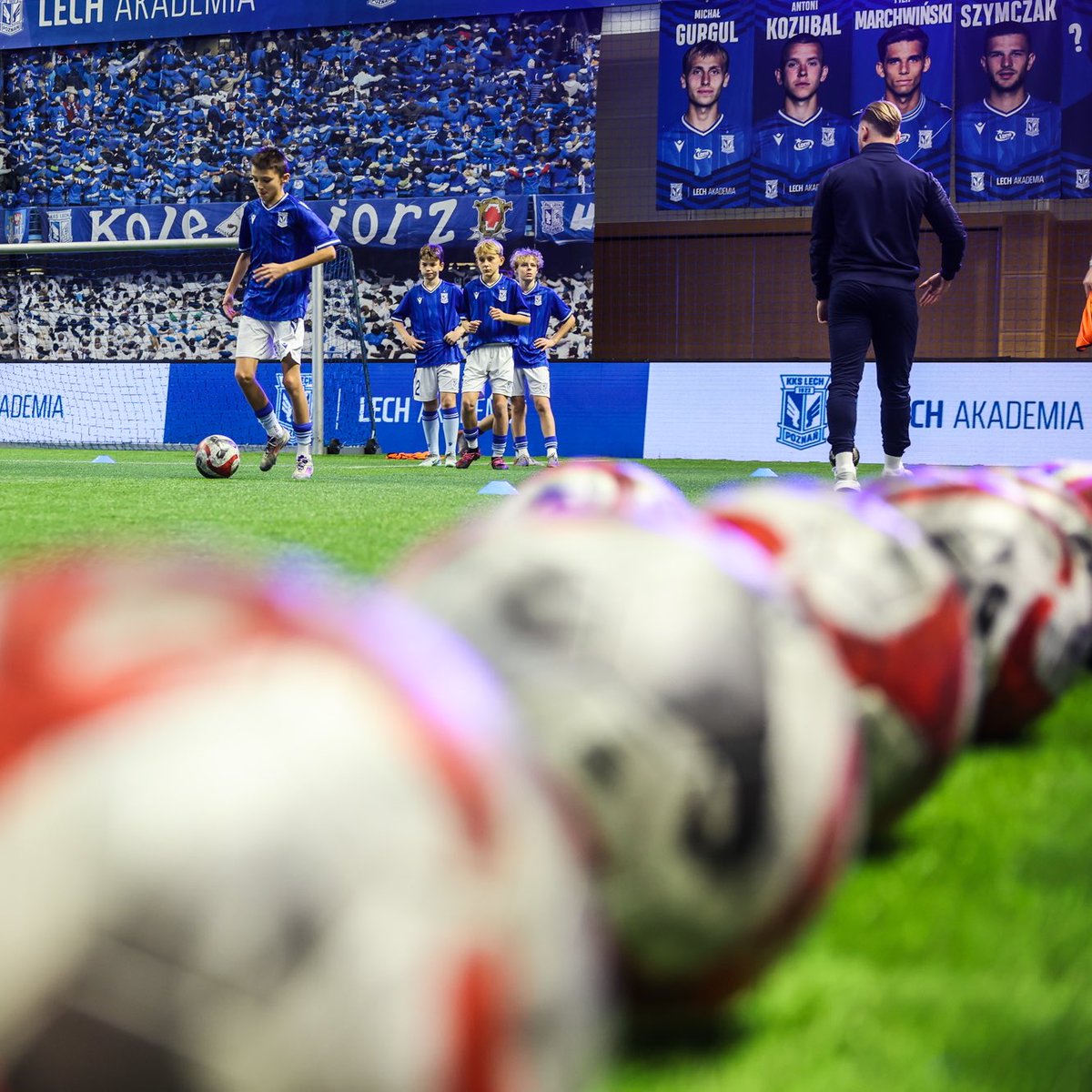 LechPoznan's tweet photo. Pierwsza część #LechConference2024 za nami. Bardzo dziękujemy prelegentom Atalanta BC i Club Brugge za ciekawe wystąpienia 🤝 https://t.co/bdz789wtIM